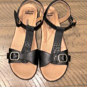 Clarks Black and Tan Sandals